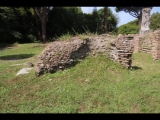 00191 ostia - regio v - insula xvii - monumento (v,xvii,3) - ostseite - 06-2024.jpg